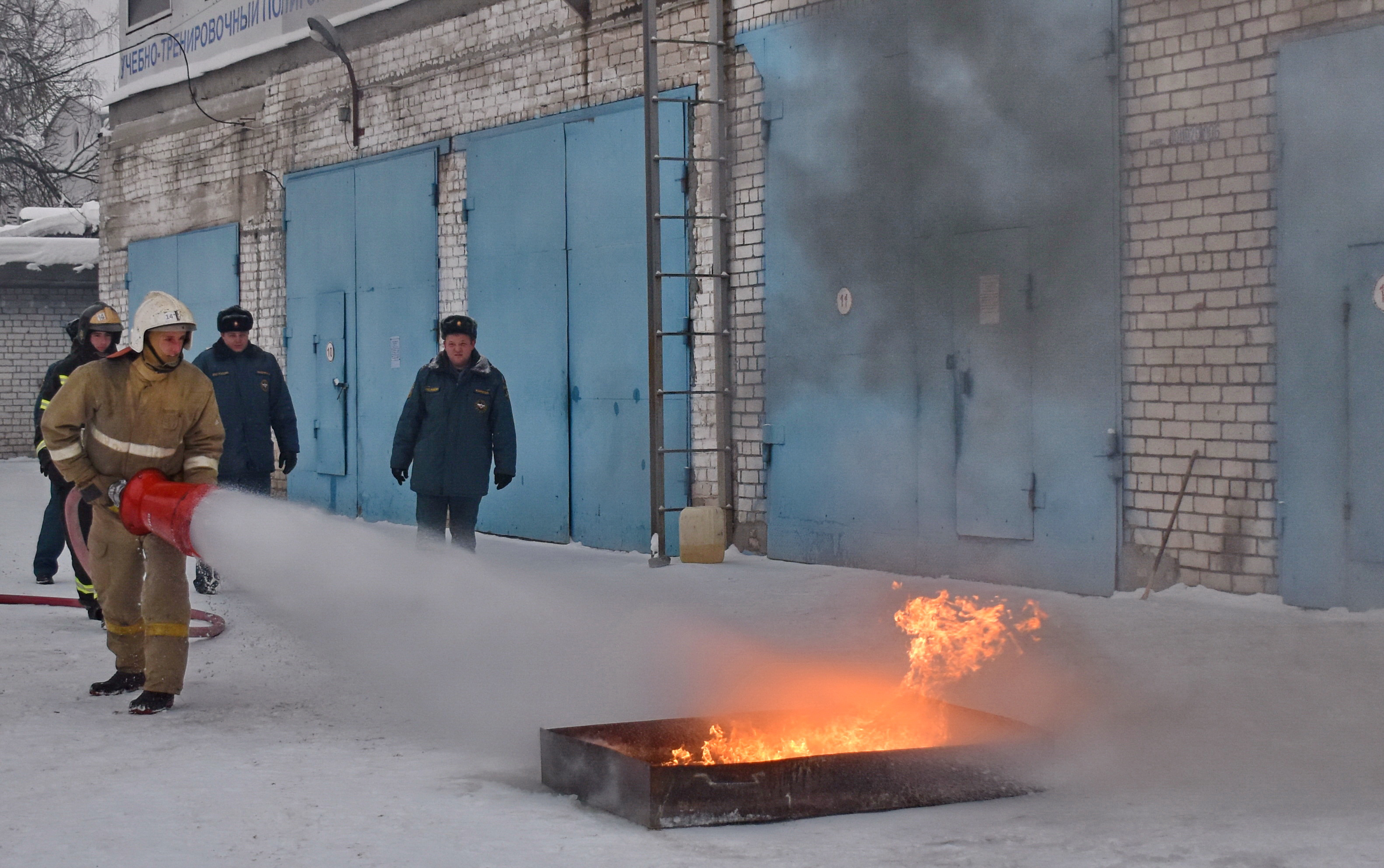 Пожарная 14. 14 ПСЧ ковров. Пожарно- спасательная часть 3 город Иваново-. ПСЧ 15 зима. Пожарники в Лянторе.