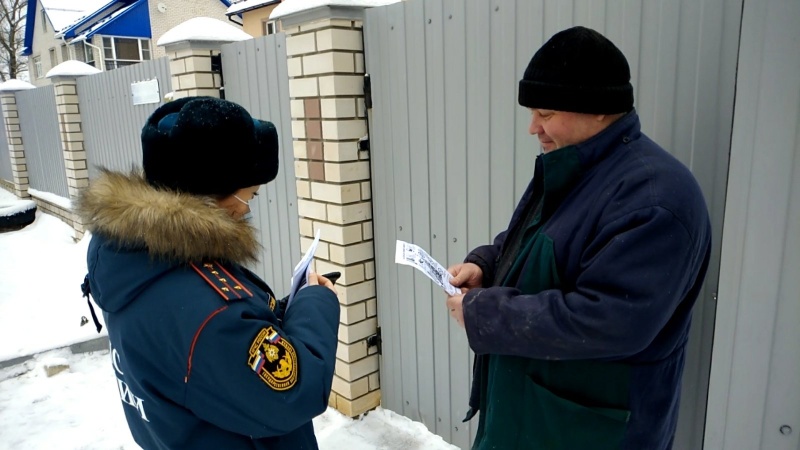 Сотрудники МЧС России провели профилактический рейд в селе Сновицы Суздальского района