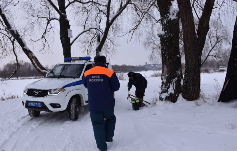 Акция "Безопасный лёд": в городе Коврове состоялся межведомственный профилактический рейд