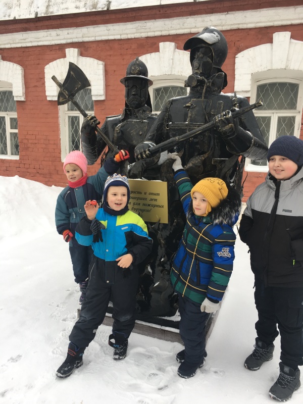 В пожарно-спасательной части №14 города Коврова состоялась благотворительная акция для детей