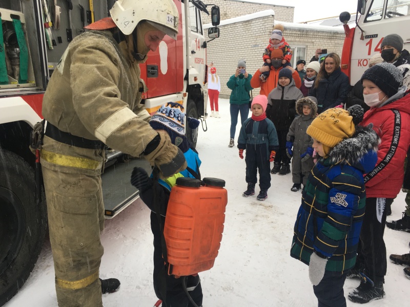 В пожарно-спасательной части №14 города Коврова состоялась благотворительная акция для детей