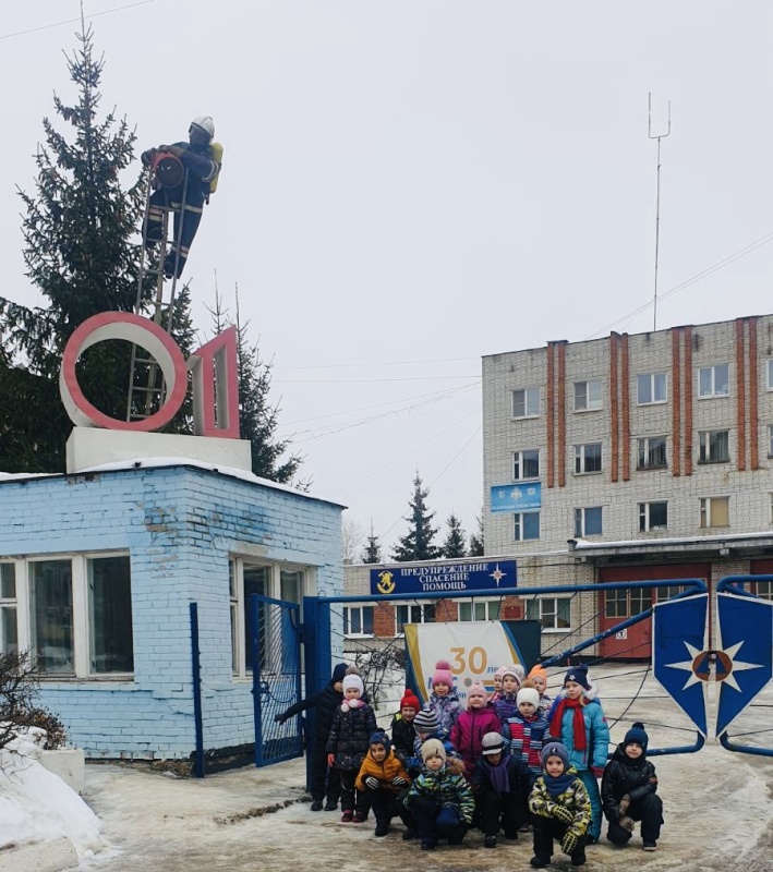 Воспитанники владимирского детского сада побывали в гостях в пожарно-спасательной части №3