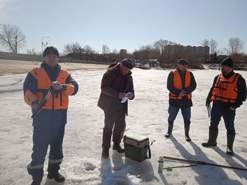 На водохранилище Содышка во Владимире прошёл межведомственный  профилактический рейд по разъяснению рыбакам опасности выхода на лёд -  Новости - Главное управление МЧС России по Владимирской области