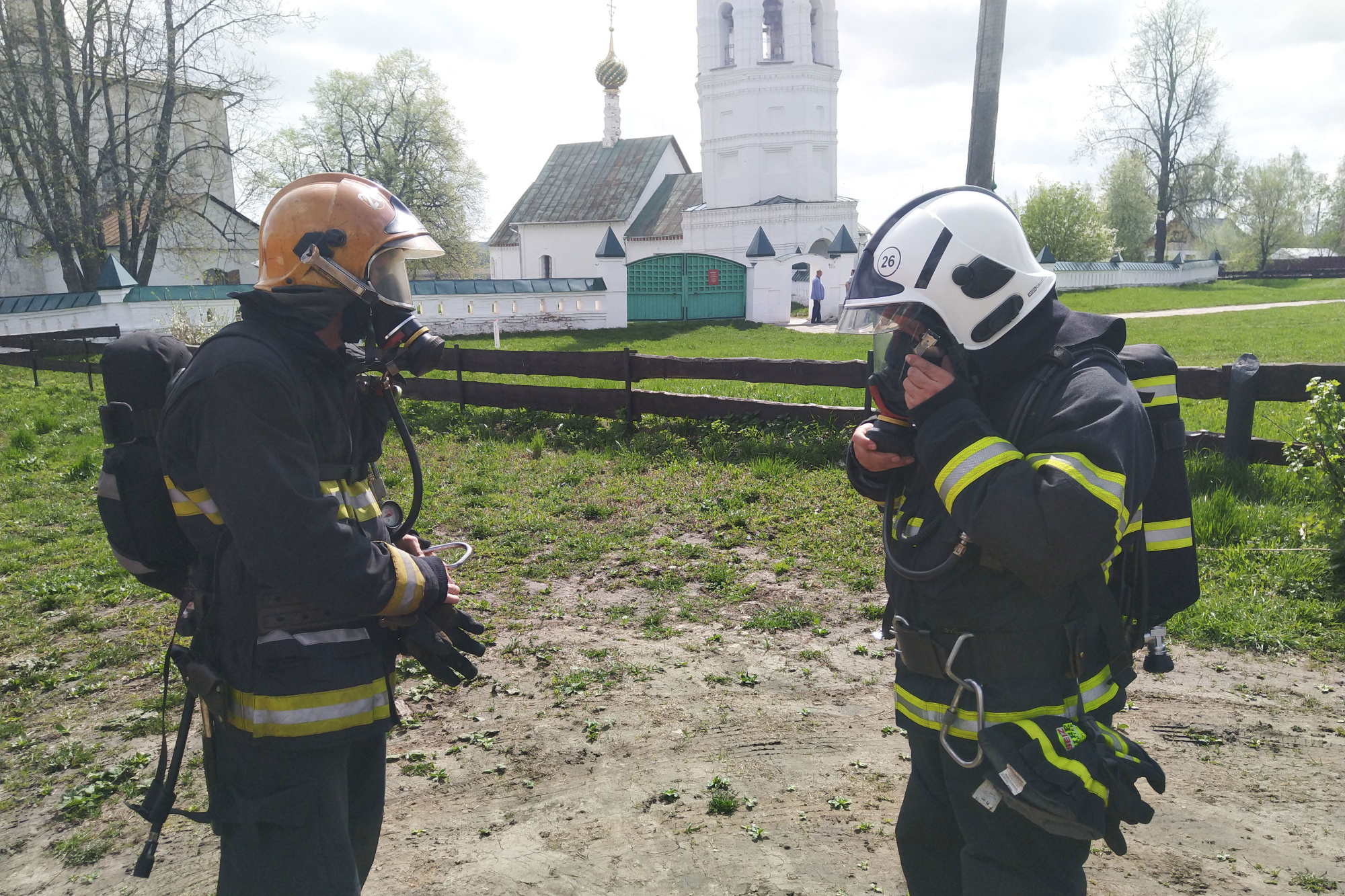 Сотрудники МЧС провели пожарно-тактическое занятие на объекте Церковь  Бориса и Глеба Владимиро-Суздальского музея-заповедника | 02.06.2021 |  Владимир - БезФормата