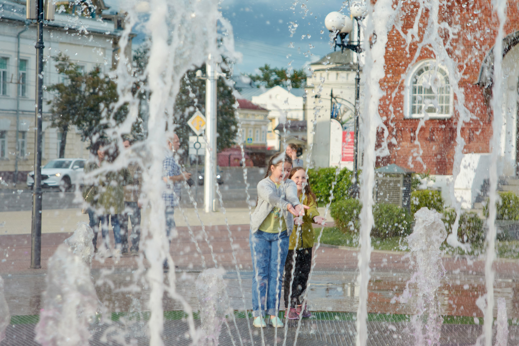 Холодный день жаркий день. Жара во Владимире. Москва лето 2021. Москва летом 2021. Аномальное лето 2021.