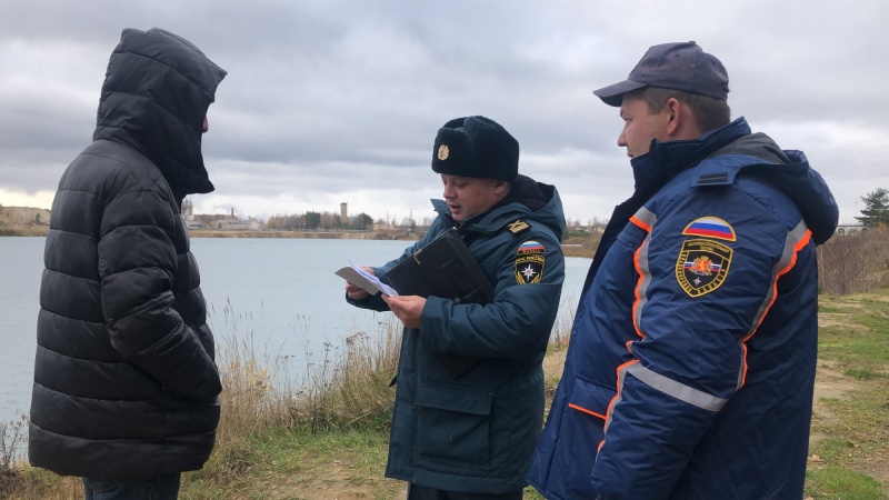 Акция "Тонкий лёд": сотрудники ГИМС и спасатели провели в Ковровском районе разъяснительную работу по правилам поведения на водоёмах в период ледостава