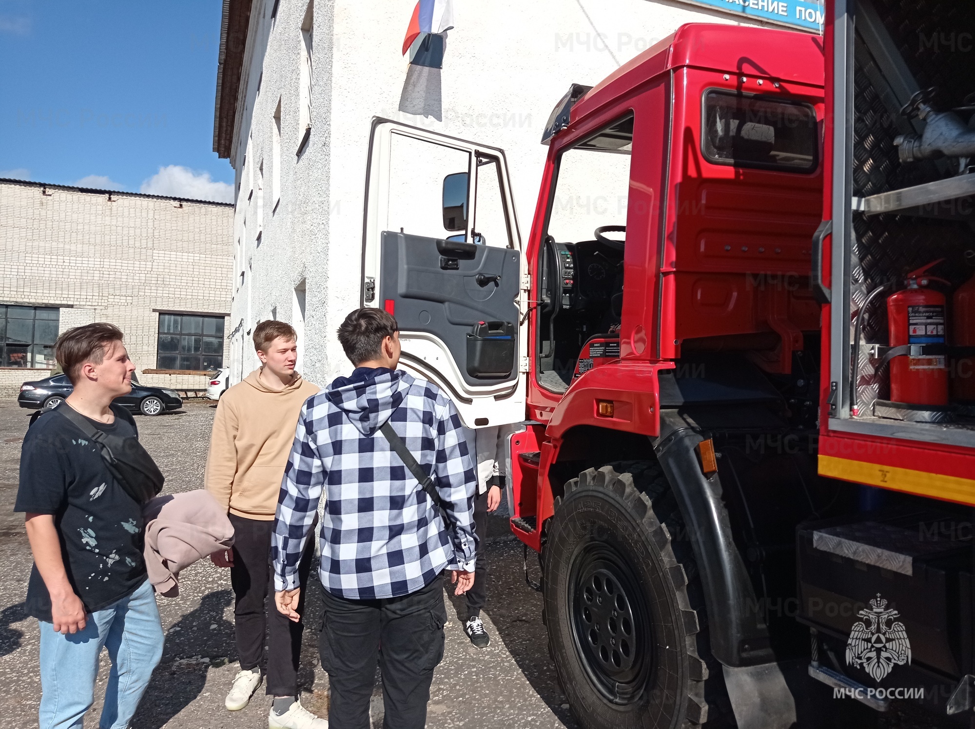 Студенты ВлГУ побывали на экскурсии в Центре ГИМС и специализированной  пожарно-спасательной части | 27.09.2023 | Владимир - БезФормата