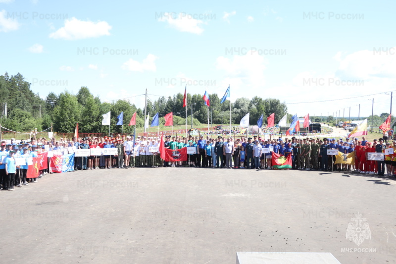 Команды Владимирской и Тульской областей стали победителями Межрегиональных соревнований «Школа безопасности»