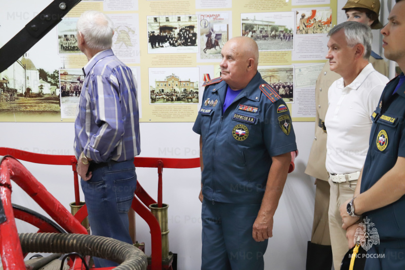 Роль местной противовоздушной обороны в годы Великой Отечественной войны обсудили в Главном управлении МЧС России