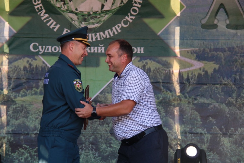 Начальник ГУ МЧС России по Владимирской области Алексей Купин принял участие в Дне работников лесного хозяйства