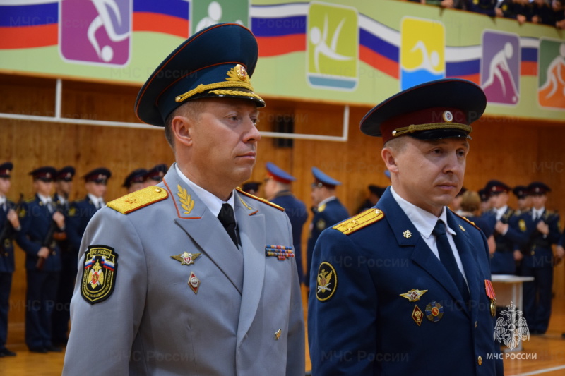 Начальник Главного управления МЧС России Алексей Купин принял участие в церемонии приведения к Присяге первокурсников ВЮИ ФСИН