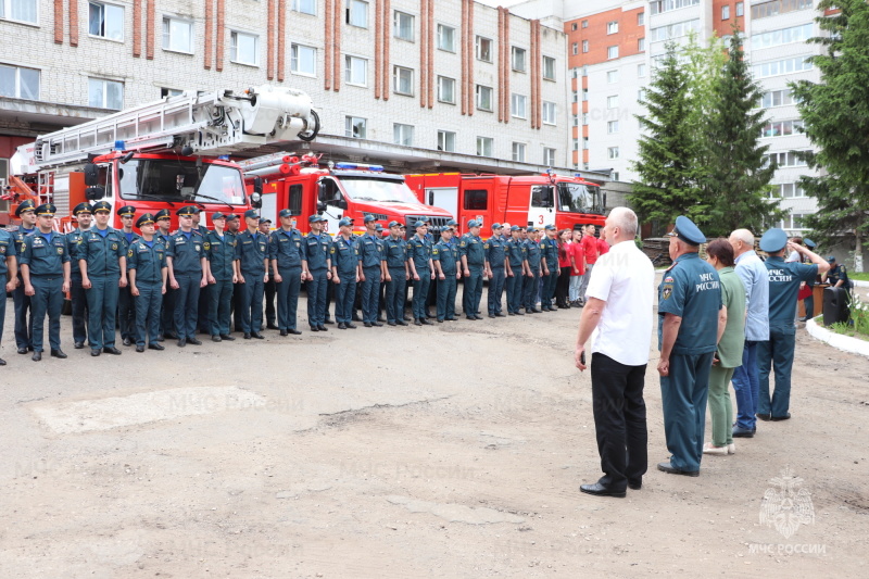 Волонтёров наградили на торжественном мероприятии в честь 215-летия Владимирской пожарной охраны